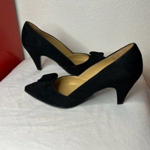 Like NEW Naturalizer Retro Black Heels